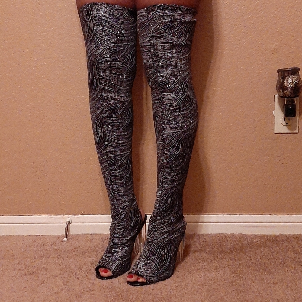 Cape Robbin Thigh high boots
